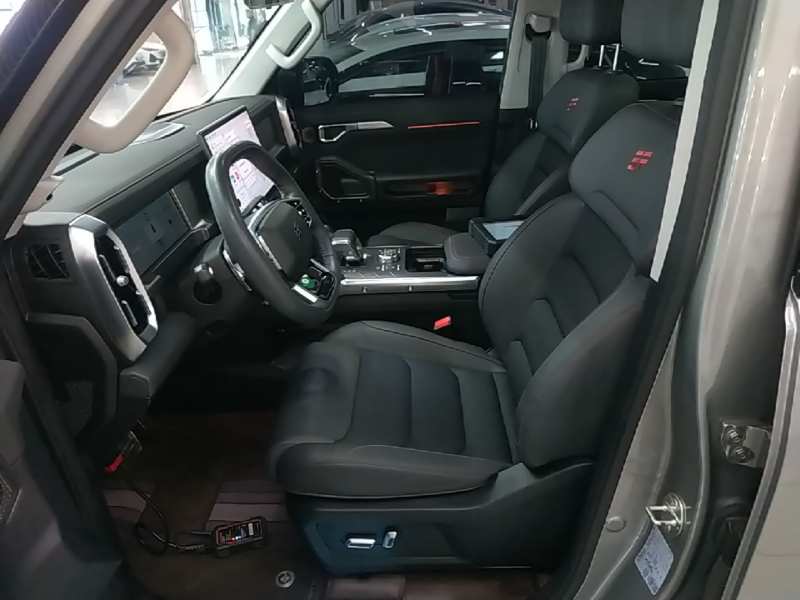 Used JETOUR Traveler 2023 2.0T All-Wheel-Drive CrossPRO — 14