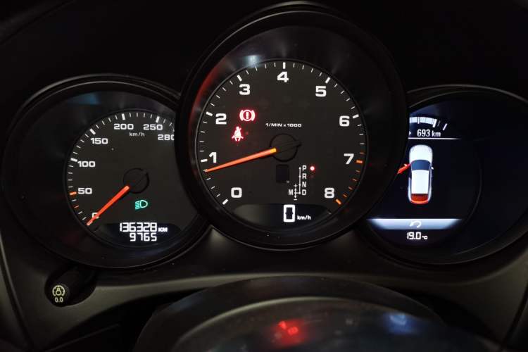 Used Porsche Macan 2017 Macan 2.0T Instrument Cluster