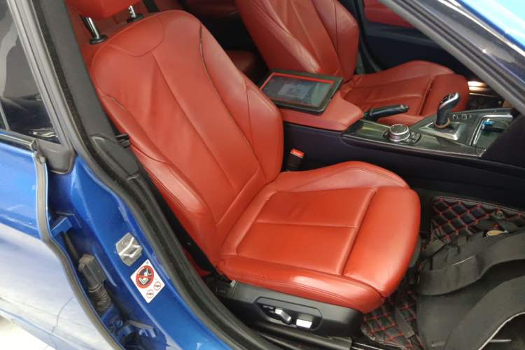 Used BMW 3 Series GT 2016 328i Design Package Model Right Front Seat