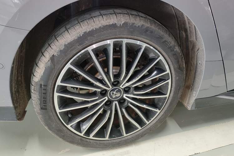 Used BYD Han 2025 DM-i Intelligent Driving Edition 125KM LiDAR Flagship Model
