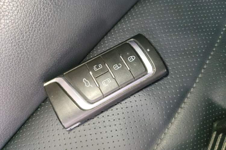 Used GAC Trumpchi M8 2018 320T Luxury Edition
