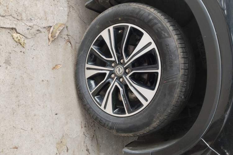 Used Dongfeng Aeolus AX7 2018 Classic 1.6T Automatic Luxury Model
