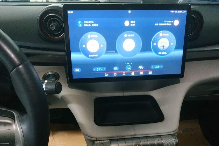 Used BYD Dolphin 2021 405 km Fashion Edition Audio And AC Panel