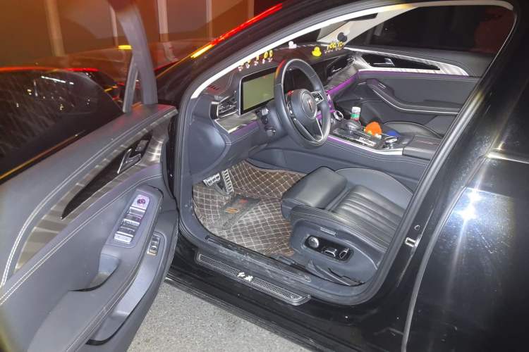 Used Hongqi H9 2023 2.0T Smart Connect Flagship Edition