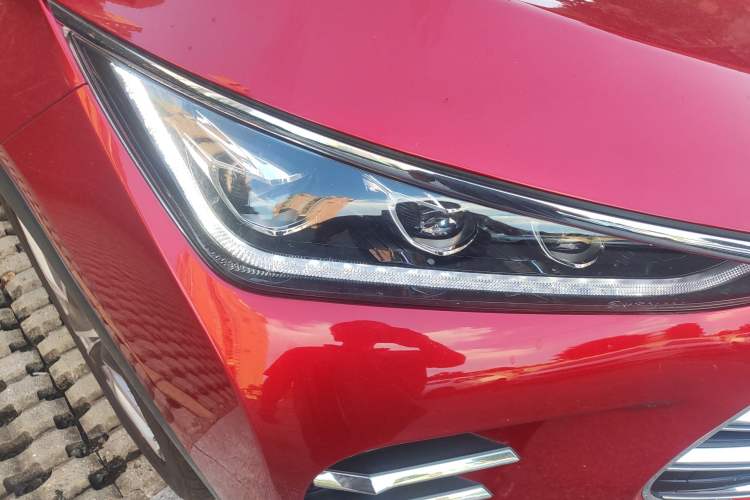 Used BYD Tang New Energy 2019 DM 2.0T All-Wheel Drive Smart Connectivity Enjoyment Model 7 Seats China VI Standard Right Front Headlight