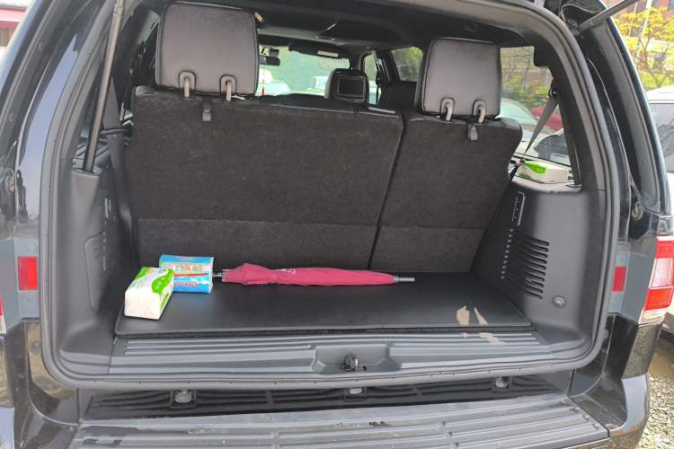 Used Lincoln Navigator 2016 3.5T AWD Trunk