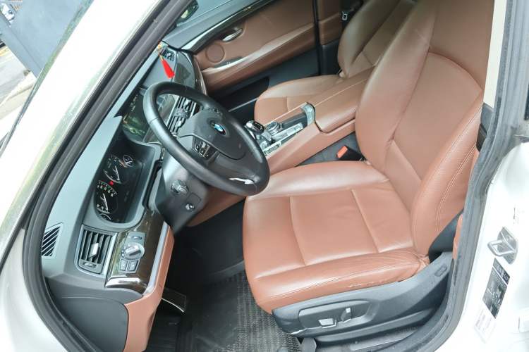 Used BMW 5 Series GT 2014 528i Leading Model Left Front Seat