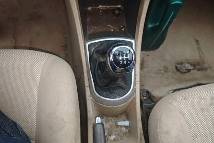 Used Hyundai Verna (older generation) 2010 Sedan 1.4L Manual Standard GL Model
