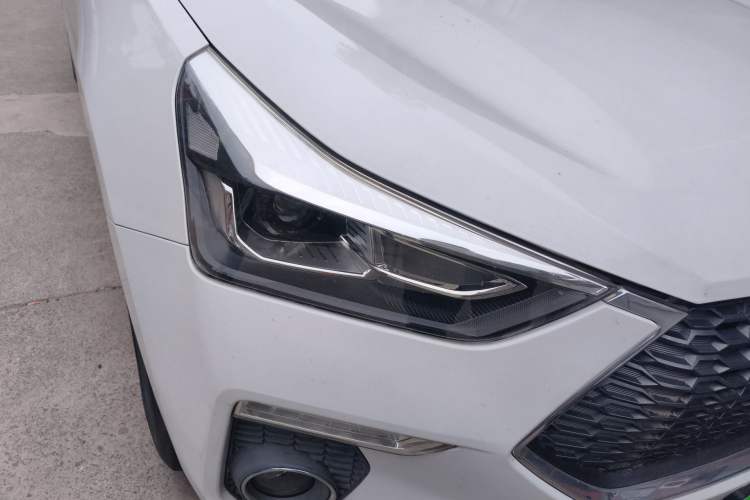 Used Haval H6 Coupe 2018 Red-Label 1.5T Automatic Two-Wheel Drive Luxury Model Right Front Headlight