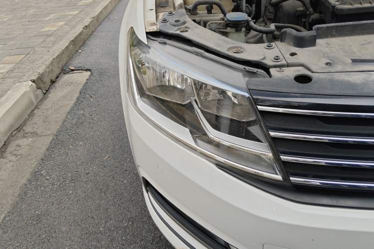 Used Volkswagen Gran Lavida 2015 1.6L Automatic Comfort Edition
