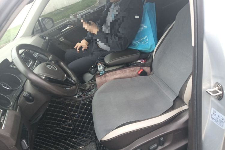 Used Volkswagen Tiguan L 2017 330TSI Automatic Two-Wheel Drive Luxury Edition