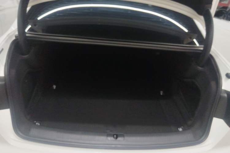 Used Audi A4L 2019 40 TFSI Fashion Version China V Trunk