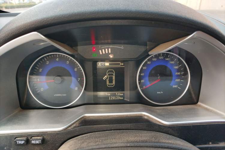 Used Geely Auto Emgrand 2014 Sedan 1.5L Manual Elite Model