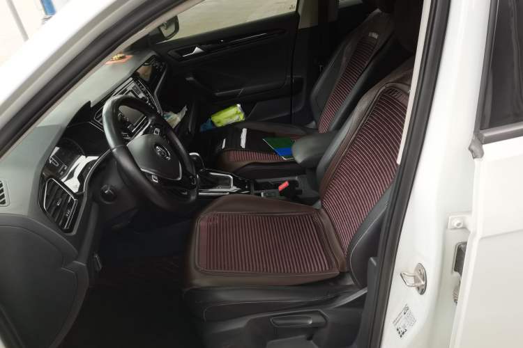 Used Volkswagen T-ROC 2018 280TSI DSG Two-Wheel-Drive Comfort Version China V Standard Left Front Seat