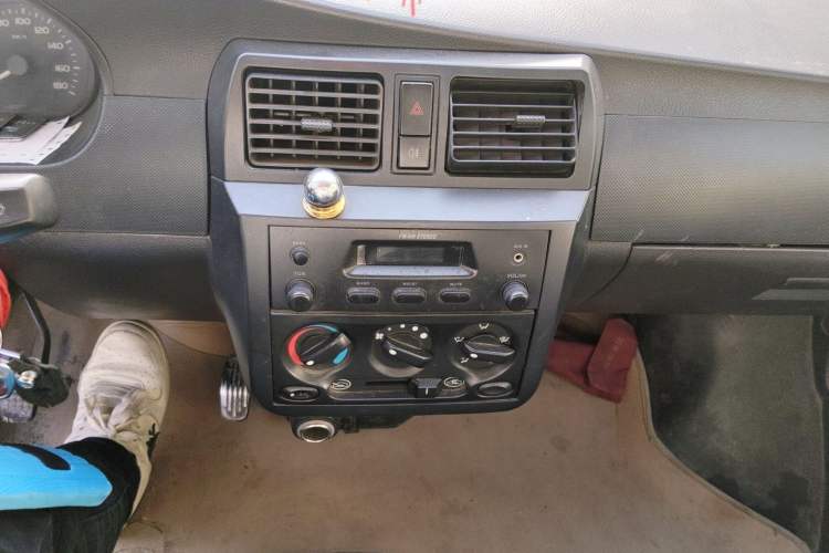 Used Wuling Rongguang 2011 1.2L Base Version Audio And AC Panel