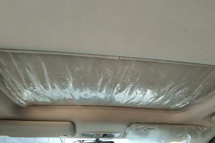 Used Mitsubishi Outlander 2018 2.0L Two-Wheel Drive Glory Edition 5 Seats Headliner