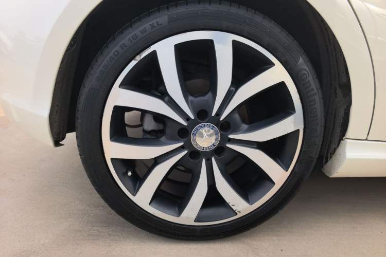 Used Mercedes-Benz A-Class 2015 A 200 Fashion Model Right Rear Wheel Hub
