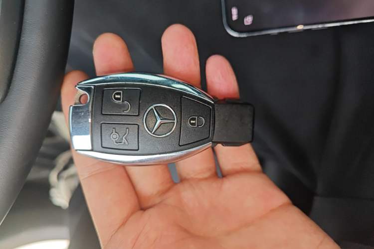 Used Mercedes-Benz GLC 2016 GLC 300 4MATIC Dynamic Model
