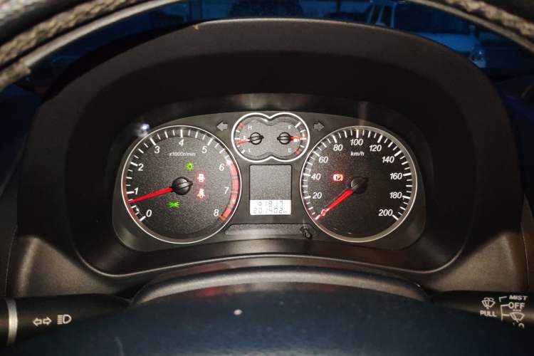 Used Haval H5 Classic 2013 Zhizun Edition 2.0L Manual Two-Wheel Drive Entry-Level Model