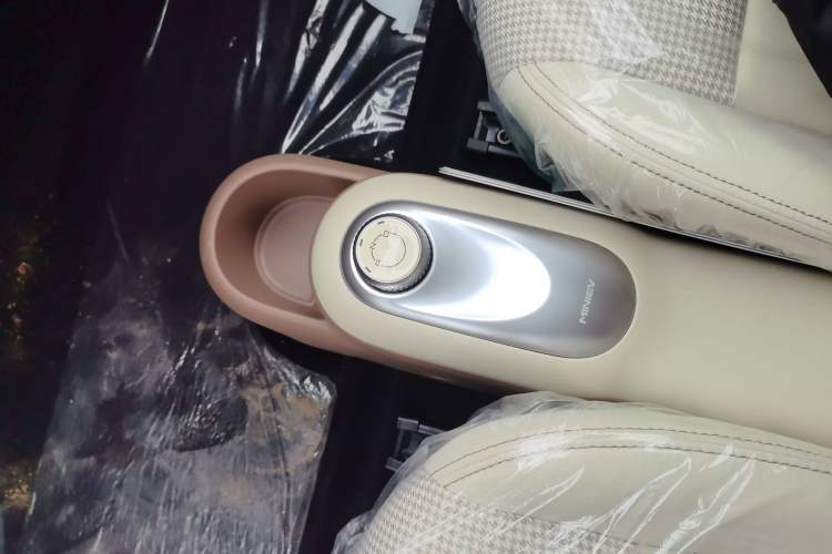 Used Wuling Hongguang MINIEV 2025 Four-Door Version Advanced Edition