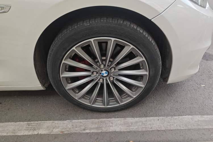 Used BMW 5 Series GT 2014 535i Leading Model
