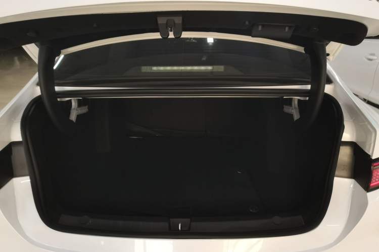 Used BYD Seal 05 DM-i 2026 DM-i 128KM Luxury Edition Trunk