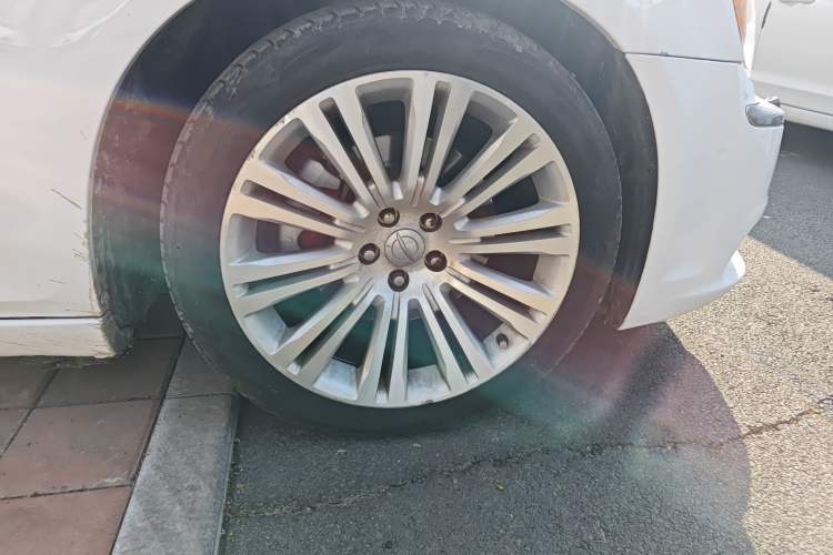 Used Chrysler 300C 2013 3.6L Luxury Edition
