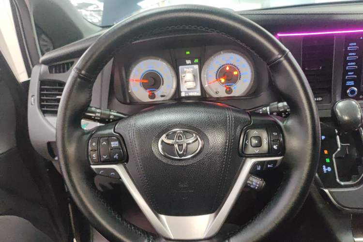 Used Toyota Sienna (Parallel Import) 2018 3.5L Four-Wheel Drive SE Version 7 Seats U.S. Specification
