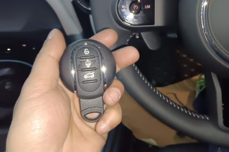 Used MINI MINI 2023 Facelift 2.0T COOPER S Artist Five-Door Edition