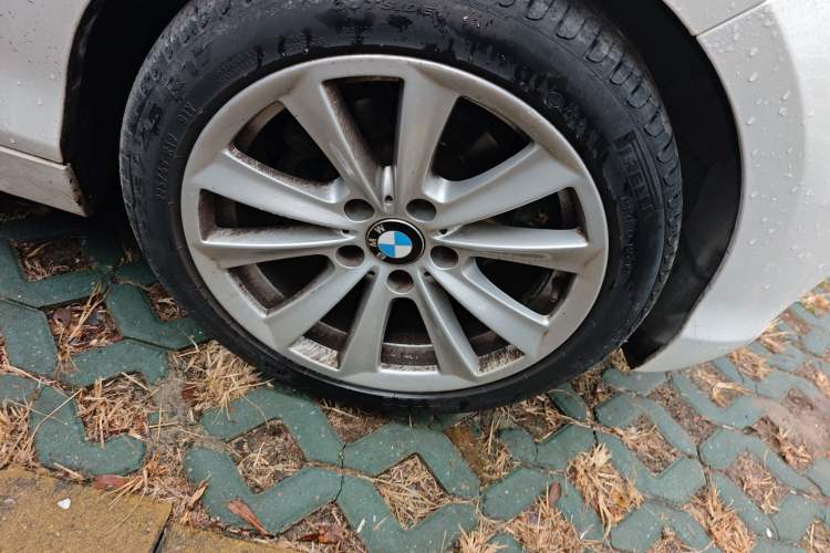 Used BMW 1 Series 2015 118i Urban Design Package Right Front Wheel Hub