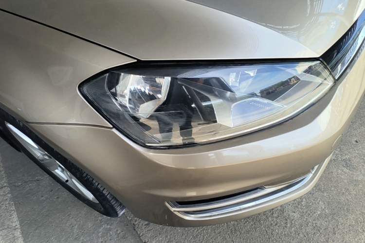 Used Volkswagen Golf 2016 230TSI Automatic Comfort Version
