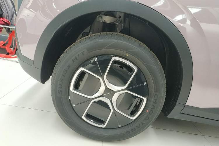 Used AION UT 2025 330 Starlight Edition Right Rear Wheel Hub