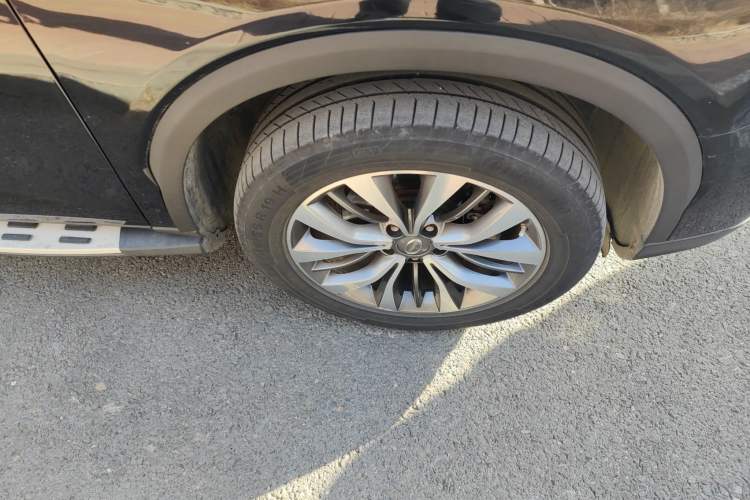 Used GAC Trumpchi GS8 2017 320T Two-Wheel Drive Luxury Smart Connectivity Version (7 Seats)