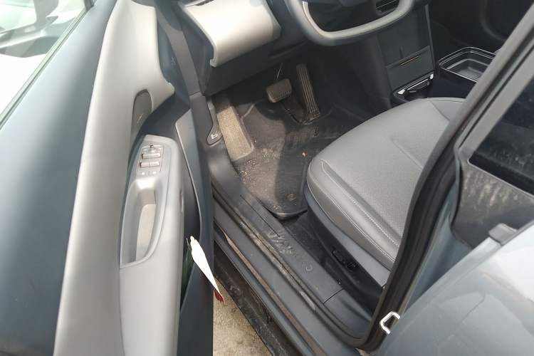 Used Lynk & Co Z20 2025 530 km Range Rear-Wheel Drive Max Driver Seat