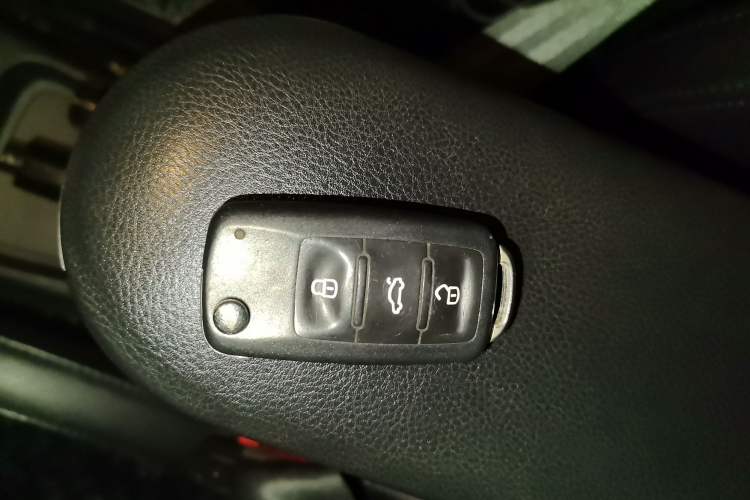 Used Volkswagen Polo 2013 1.4L Automatic Luxury Edition Vehicle Key