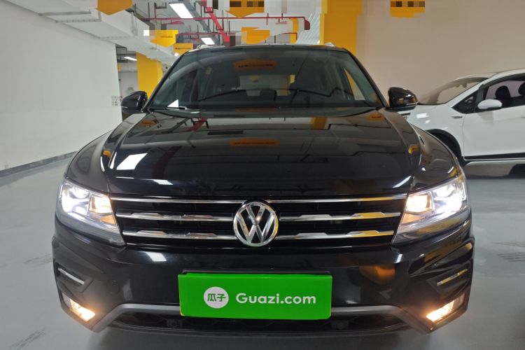 Used Volkswagen Tiguan L 2019 Revised 330TSI Automatic Two-Wheel Drive Smart & Luxury Edition China VI Standard
