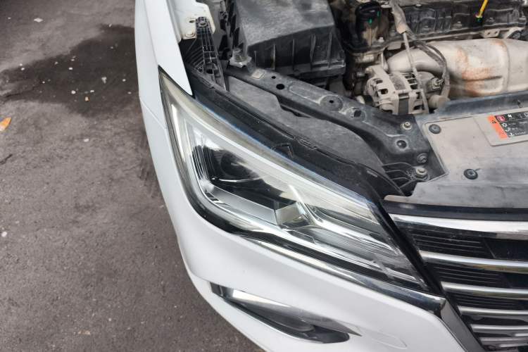 Used Roewe i5 2019 1.5L Manual 4G Connect Luxury Edition
