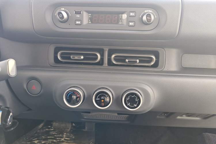 Used Wuling Zhiguang New Energy 2025 Model 305km Ambitious Edition