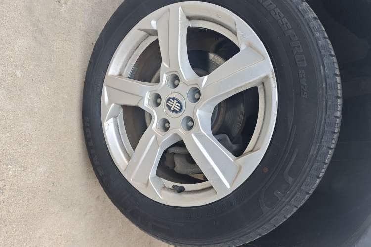 Used Bestune X80 2013 2.0L automatic luxury version