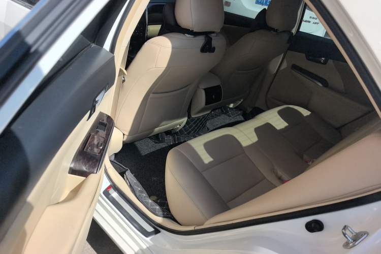 Used Toyota Camry 2015 2.0E Elite Edition