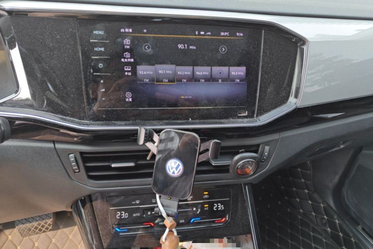 Used Volkswagen Tayron 2020 330TSI Two-Wheel Drive Luxury Smart Connectivity Version Audio And AC Panel