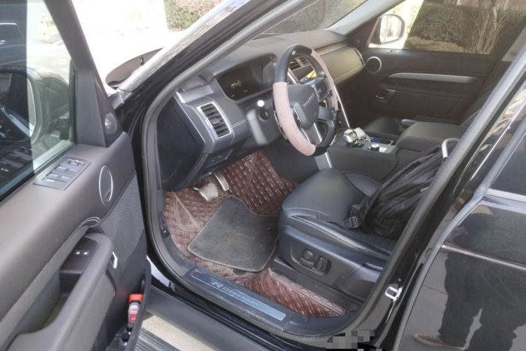 Used Land Rover Discovery 2023 Revised Version 360 PS R-Dynamic S