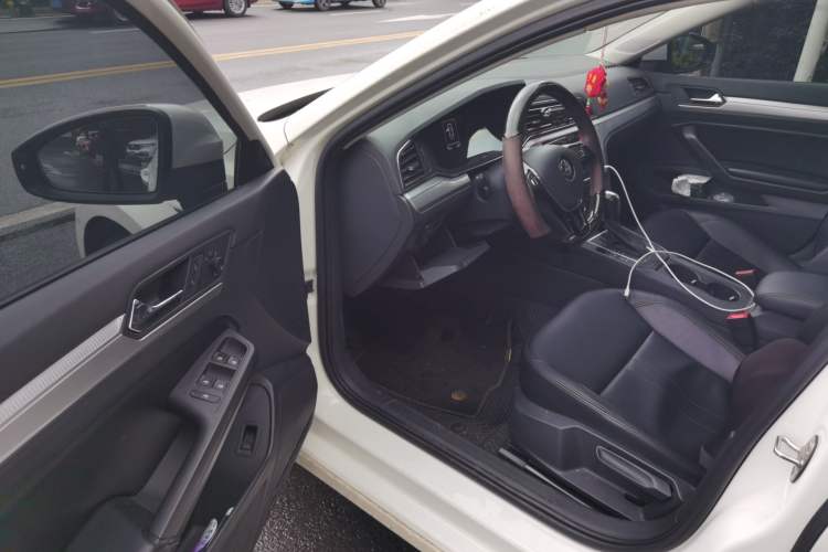 Used Volkswagen Lamando 2021 230TSI DSG Fashion Edition Driver Seat