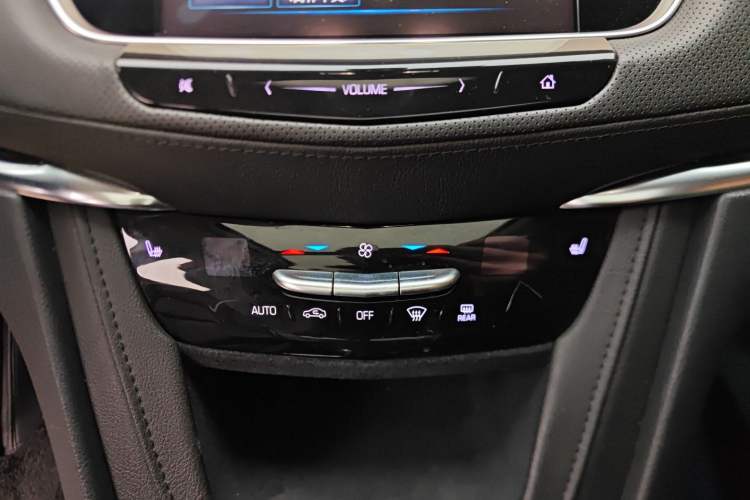 Used Cadillac XT5 2018 25T Luxury Model