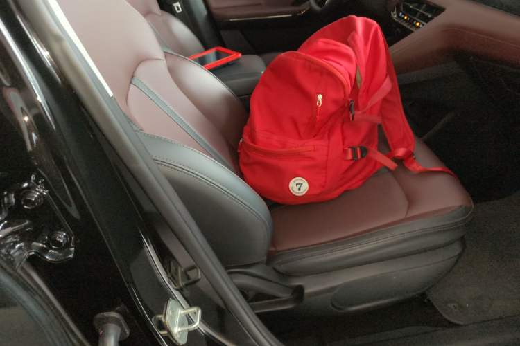 Used SOL X8 PLUS 2023 1.5 TGDI DCT Smart Edition 7-Seater