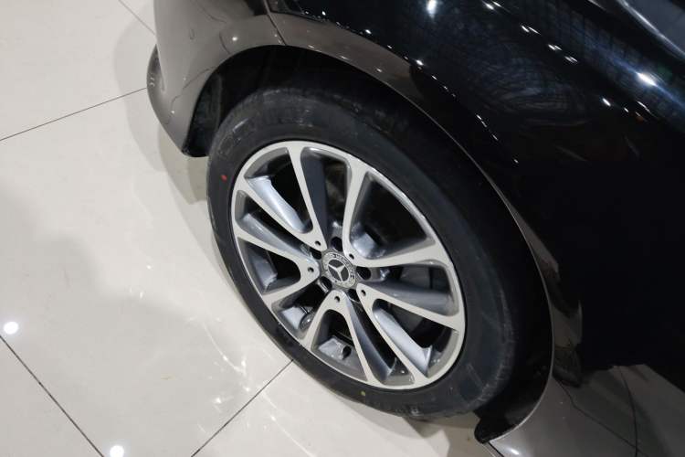 Used Mercedes-Benz E-Class 2019 E 300 L Stylish Model
