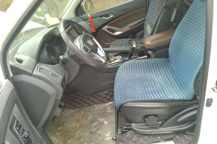 Used JMC Yusheng S350 2016 2.4T Automatic 2WD Diesel Luxury 5-Seater
