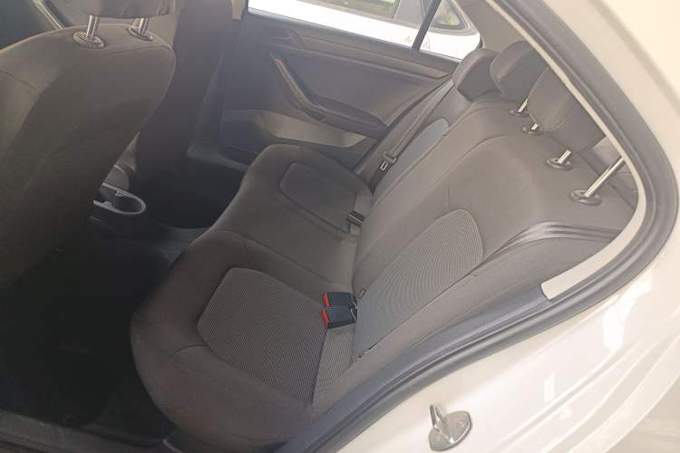 Used Volkswagen Jetta 2017 1.5L Manual Fashion Edition