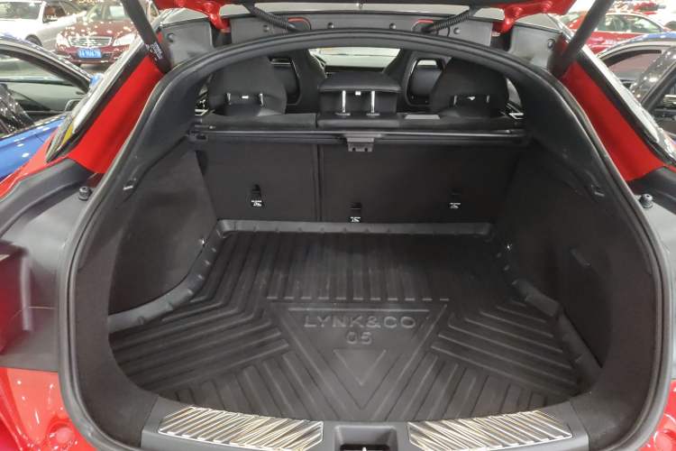 Used Lynk & Co 05 2020 2.0TD Four-Wheel Drive HypeHalo