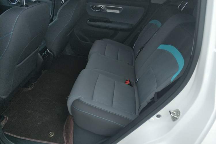 Used AION Y 2023 Plus 510 Enjoy Edition Left Rear Seat